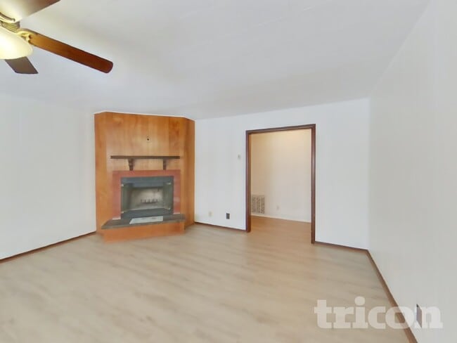 2414 Garden St in Joliet, IL - Building Photo - Building Photo