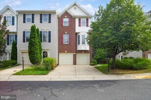 272 Braxton Way in Edgewater, MD - Building Photo