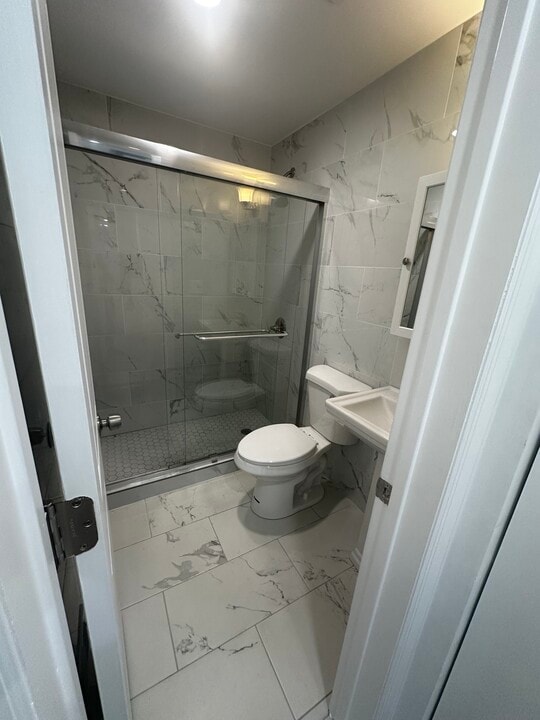 179 Ada Dr in Staten Island, NY - Building Photo