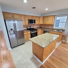 5206 Cottage Ave, Unit 1 in North Bergen, NJ - Building Photo - Building Photo