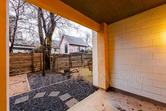 2608 E 6th St in Austin, TX - Building Photo - Building Photo