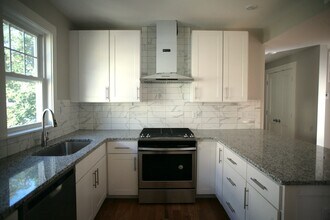 32 Sparks St, Unit 3 in Cambridge, MA - Building Photo - Building Photo