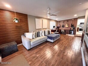 1817 Ed White Way in El Paso, TX - Building Photo - Building Photo