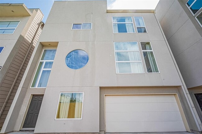 property at 5235 Larkin St