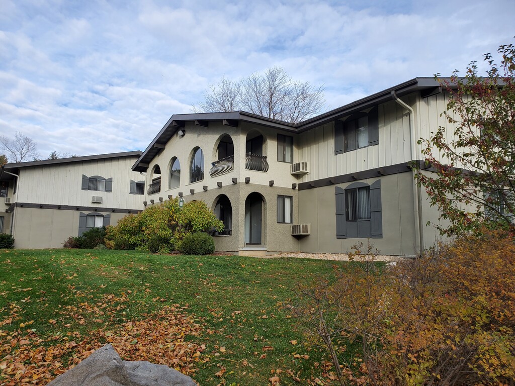 River Bend Apartments at the Arboretum Madison, WI Apartments