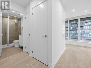 1 Quarrington Ln in North York, ON - Building Photo - Building Photo