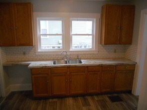 756 Clancy Ave NE-Unit -Lower Apt # 1 in Grand Rapids, MI - Building Photo - Building Photo