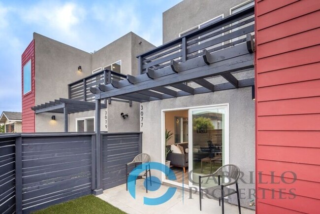 property at 3077 Martin Ave