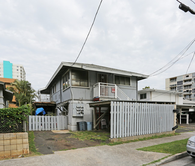 730 Ekela Ave in Honolulu, HI - Building Photo - Building Photo