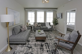 Cathedral Lofts in Fargo, ND - Foto de edificio - Interior Photo