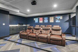 Pinnacle Sonata in Bothell, WA - Foto de edificio - Building Photo