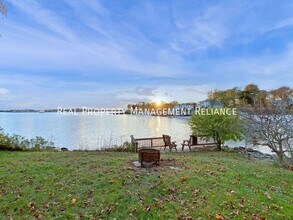 19 Bayview Ave in Beverly, MA - Building Photo - Building Photo