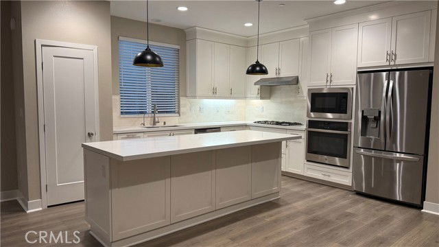 165 Tenor in Irvine, CA - Building Photo - Building Photo