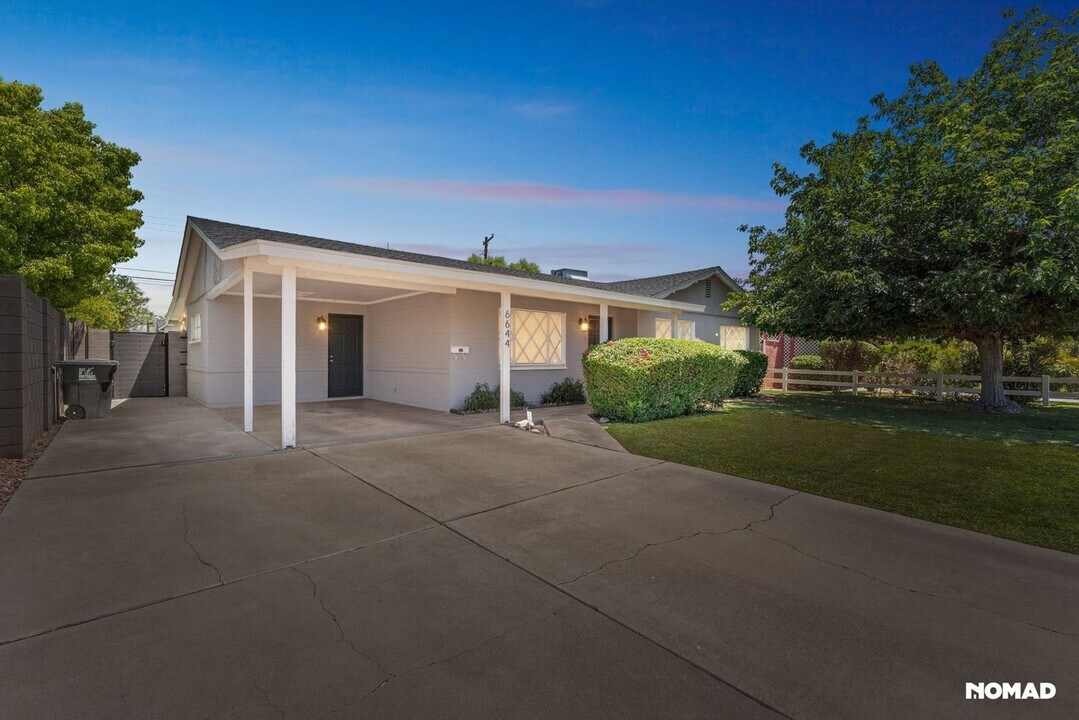6644 E Latham St in Scottsdale, AZ - Building Photo