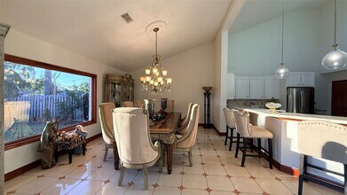 2417 Gerol Dr in Galveston, TX - Building Photo - Building Photo