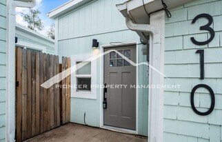 310 W St Vrain St in Colorado Springs, CO - Building Photo