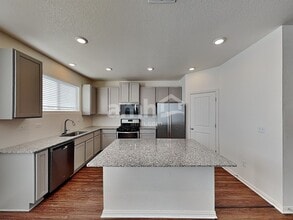 2726 Wolfcreek in Canyon Lake, TX - Foto de edificio - Building Photo