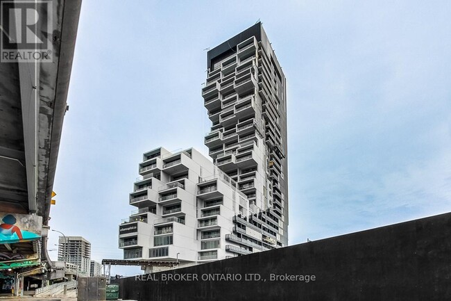 170-2170 Bayview Ave in Toronto, ON - Building Photo - Building Photo
