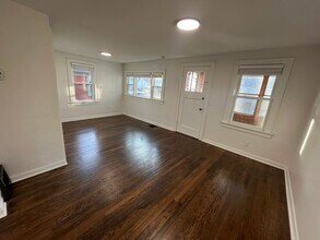 3343 N 40th Ave in Omaha, NE - Building Photo - Building Photo