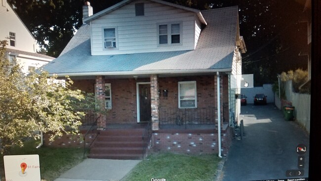 91 Fairview Ave