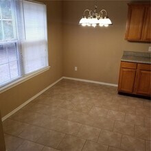 2221 Skyler Dr in Fayetteville, AR - Building Photo - Building Photo