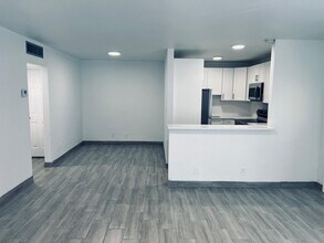 930 N 14th Ct in Hollywood, FL - Building Photo - Building Photo