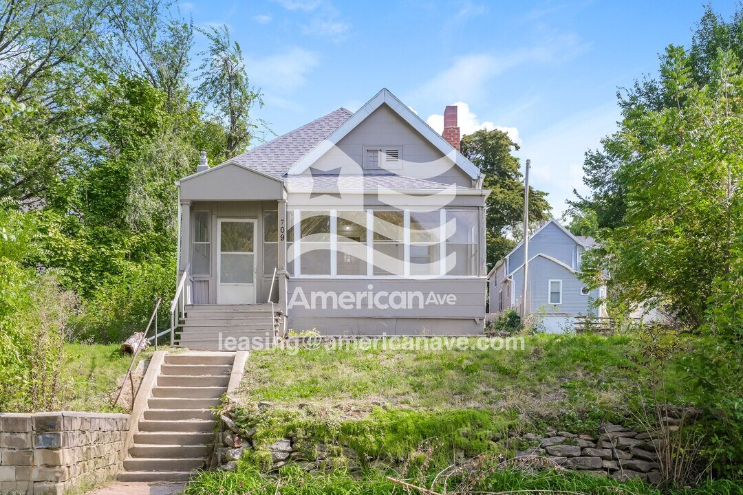 709 N 41st Ave in Omaha, NE - Building Photo