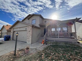 868 Scarborough Dr in Loveland, CO - Building Photo