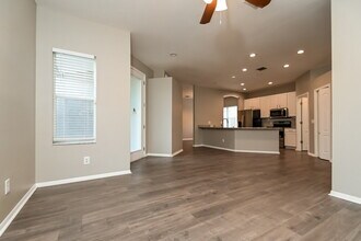 404 Laguna Mill Dr in Ruskin, FL - Building Photo - Building Photo