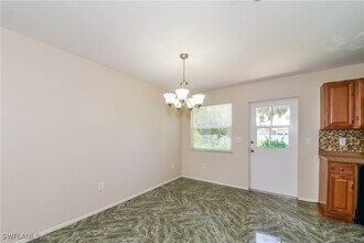 2643 S San Mateo Dr in North Port, FL - Building Photo - Building Photo