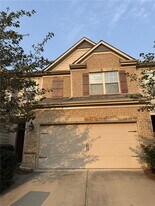 3160 Cross Creek Dr in Cumming, GA - Building Photo