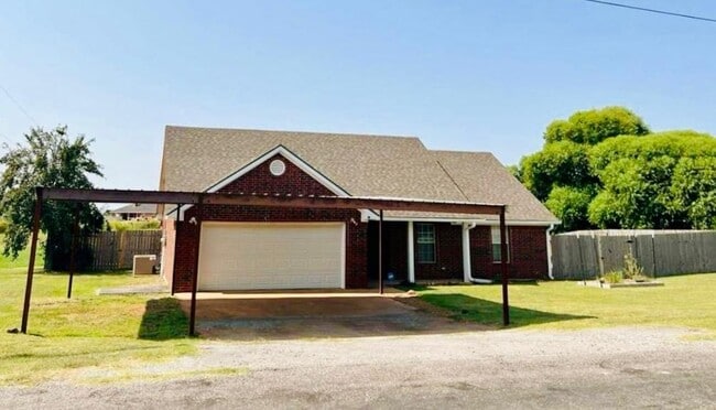 property at 37 Uvon Ln