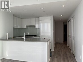 6638 Dunblane Ave in Burnaby, BC - Building Photo - Building Photo