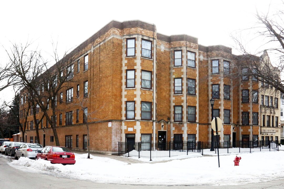 4899 N Hermitage Ave in Chicago, IL - Foto de edificio