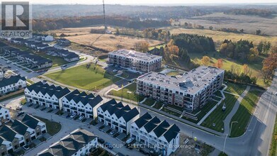 1975 Fountain Grass Dr in London, ON - Building Photo - Building Photo