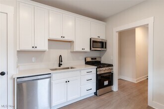 1464 E 123rd St in Cleveland, OH - Building Photo - Building Photo