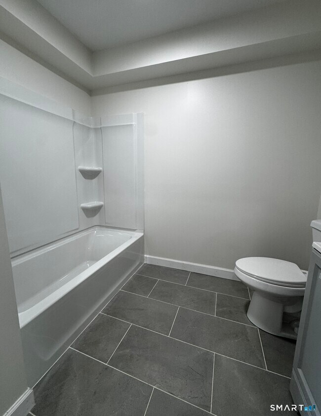 340 Brightwood Ave in Torrington, CT - Building Photo - Building Photo