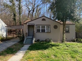 2109 Thomas Ave in Anniston, AL - Building Photo