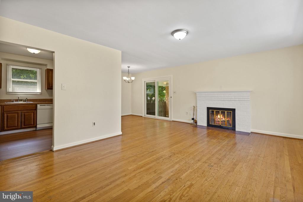 5508 Spruce Dr in Clinton, MD - Building Photo