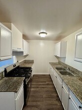 17392 Queens Ln in Huntington Beach, CA - Building Photo - Building Photo