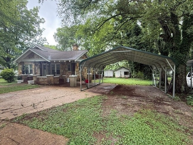 property at 2415 Virginia Blvd NW