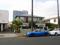 5926 Carlton Way in Los Angeles, CA - Building Photo - Building Photo