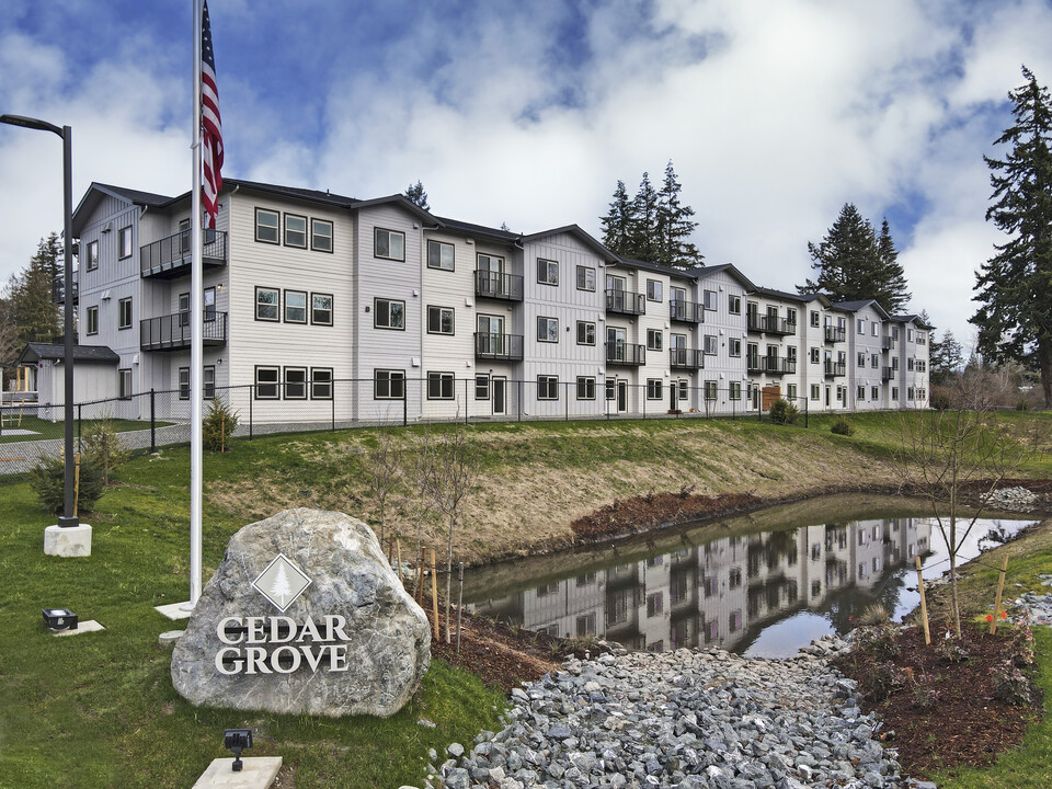 1300 Telegraph Rd. in Bellingham, WA - Foto de edificio