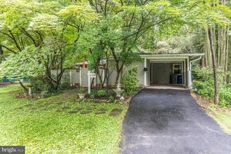 7415 Annanwood Ct in Annandale, VA - Building Photo - Building Photo