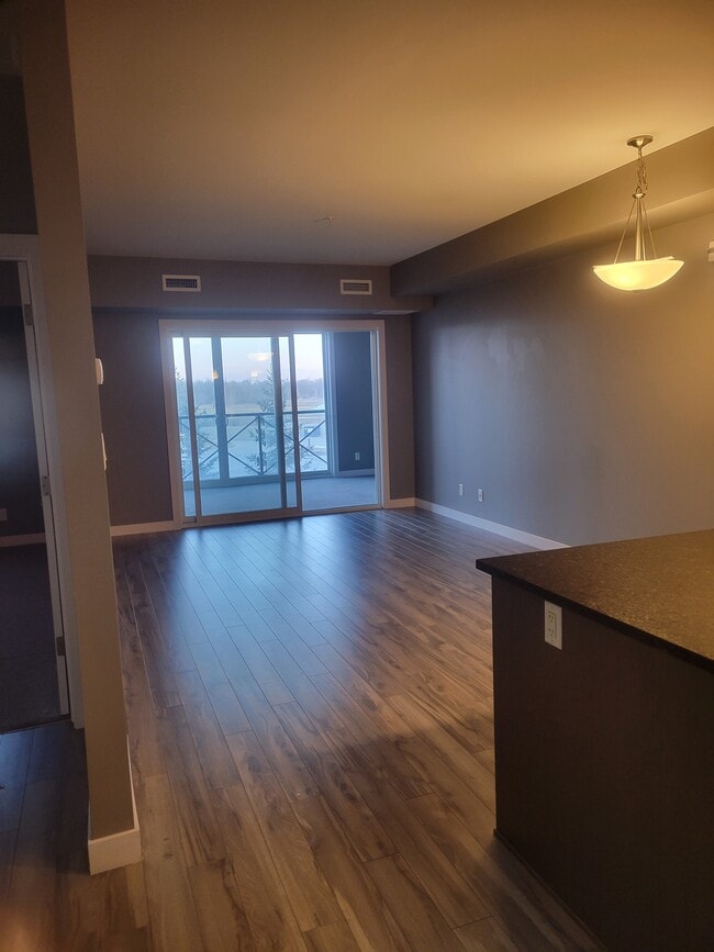 3411 Pembina Hwy in Winnipeg, MB - Building Photo - Building Photo