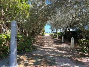 4652 Poinciana St in Lauderdale-by-the-Sea, FL - Building Photo