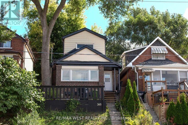 365 Silverthorn Ave in Toronto, ON - Building Photo - Building Photo