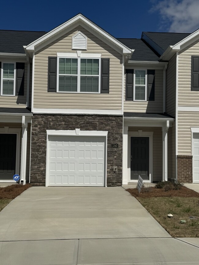 property at 1343 Amberview Ln