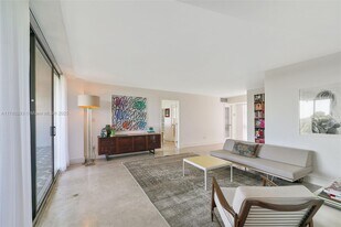 5701 Biscayne Blvd in Miami, FL - Building Photo