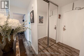 20-1220 Edgecliff Golfway in Toronto, ON - Building Photo - Building Photo